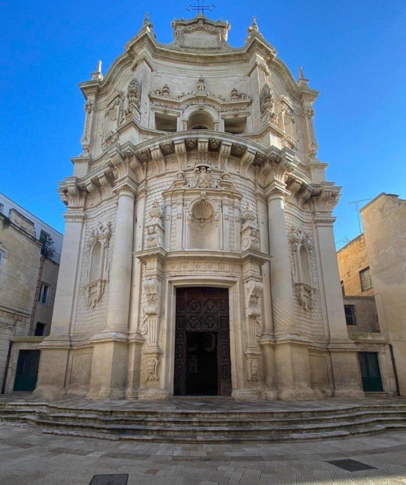 "Il Vecchio Salone" Appartamento In Pieno Centro Con Garage Privato Lecce Exterior foto